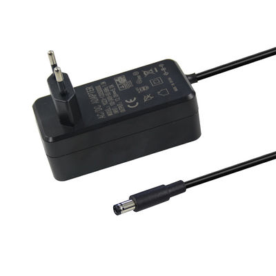 EU 벽 플러그 1M 22AWG 전원 공급 어댑터 12V 5A 5521Mm LED CCTV 카메라